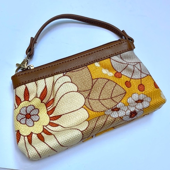 Spartina 449 Wristlet - Picture 3 of 15